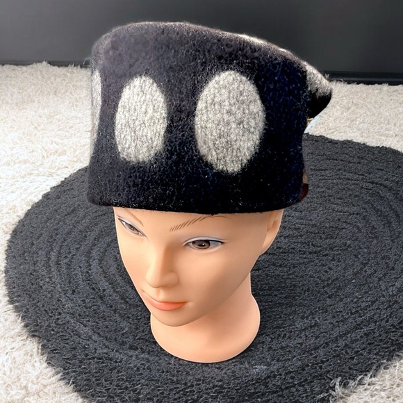🌺Rare Erratica Jean Hicks Wool Hat - Picture 1 of 6